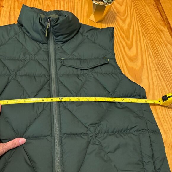 REI Co-op Therum Down Filled Puffer Vest Mens MED Forest Green Exterior Full Zip - Picture 5 of 8